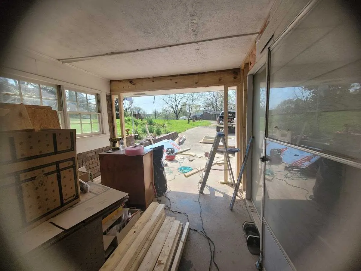 Air movers and dehumidifier for Drying & Dehumidification in East Cocalico